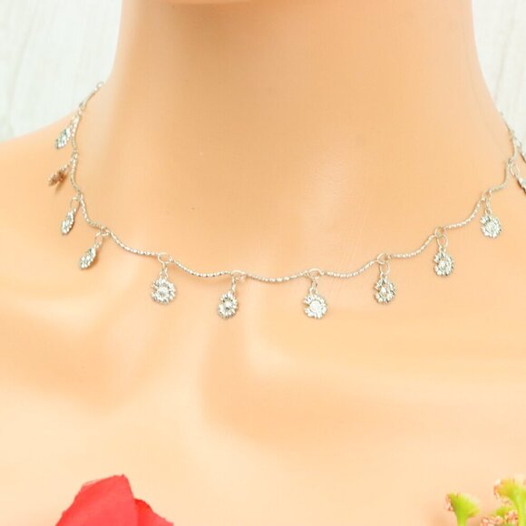 "Minimalist & Elegant Necklace Chain – Perfect for Women & Girls | UNVRC1093 - Picture 7 of 10